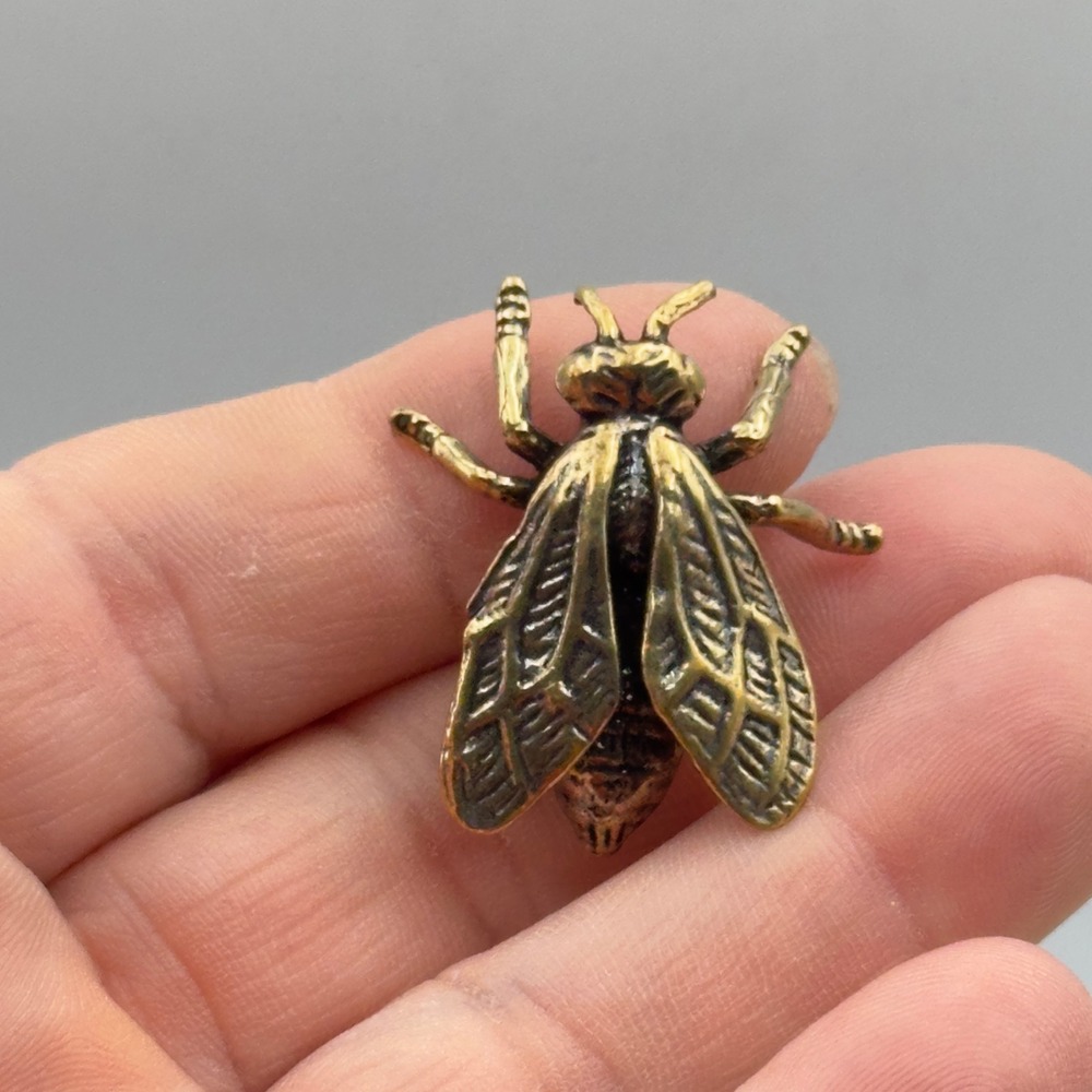 BG22 Brass Bee Moth Wasp Figurine Gold Insect Sculpture Trinket Small Miniature